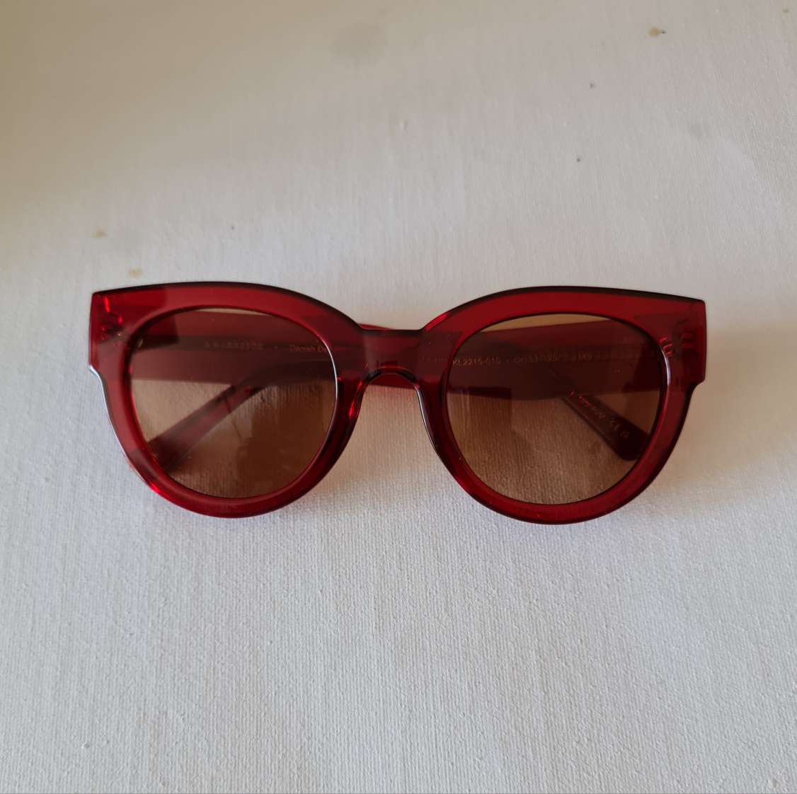 Lily Sunglasses Red Transparent