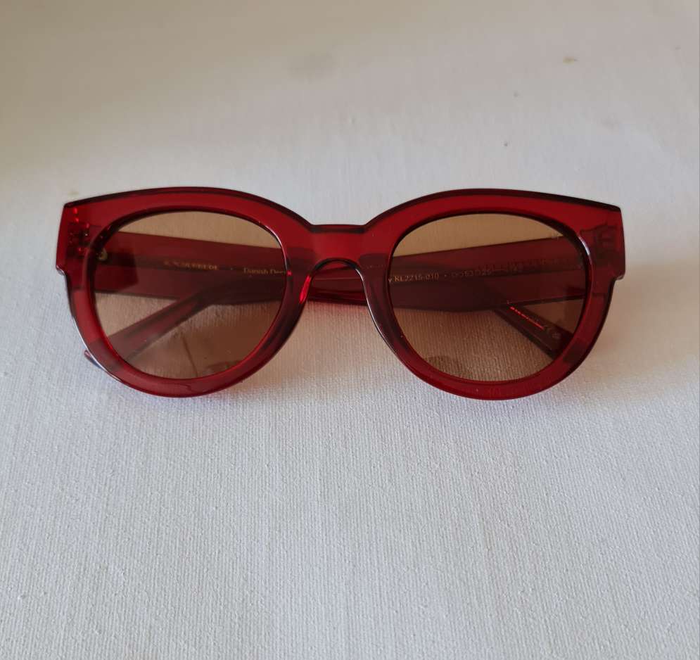 Lily Sunglasses Red Transparent