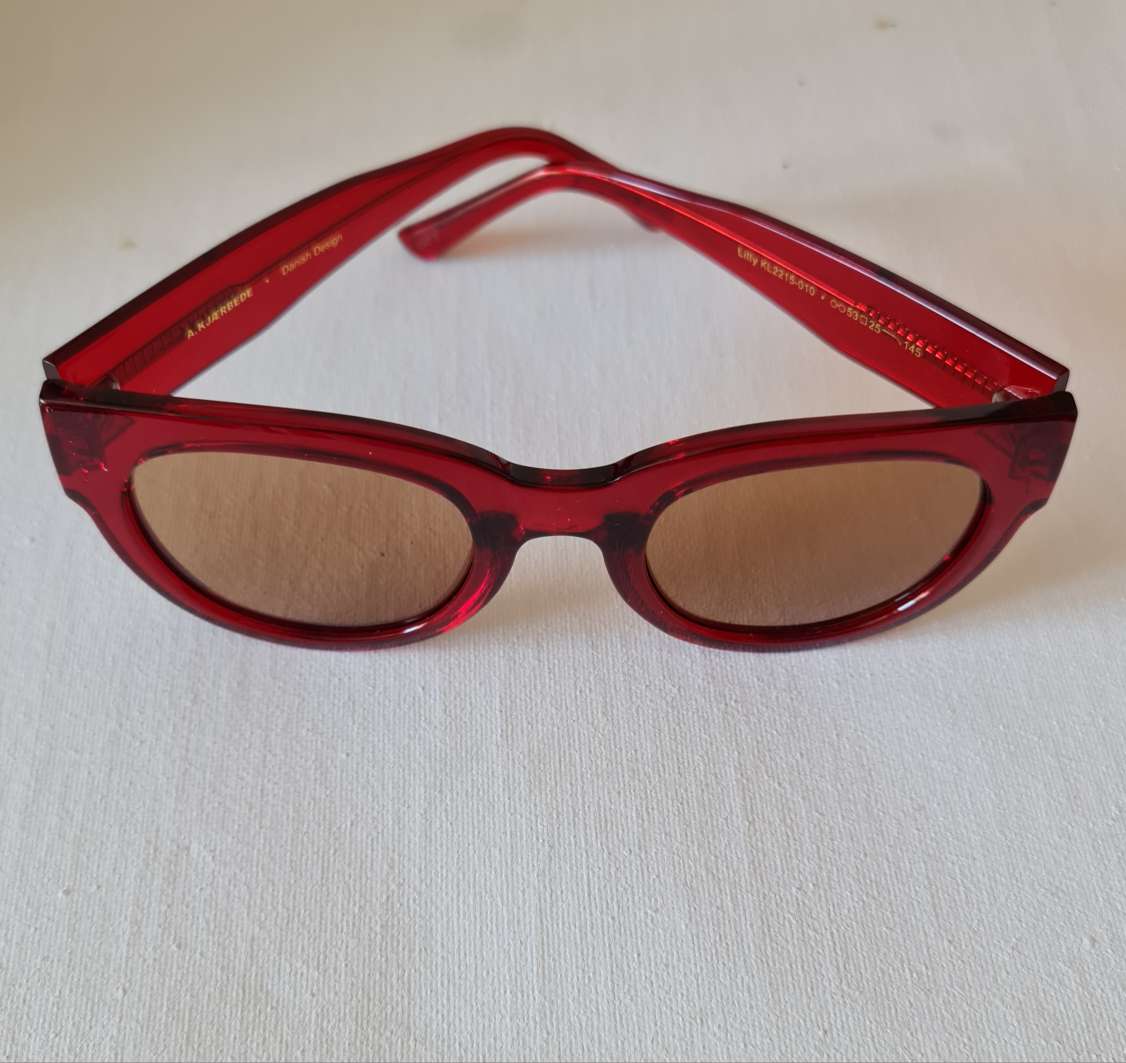 Lily Sunglasses Red Transparent